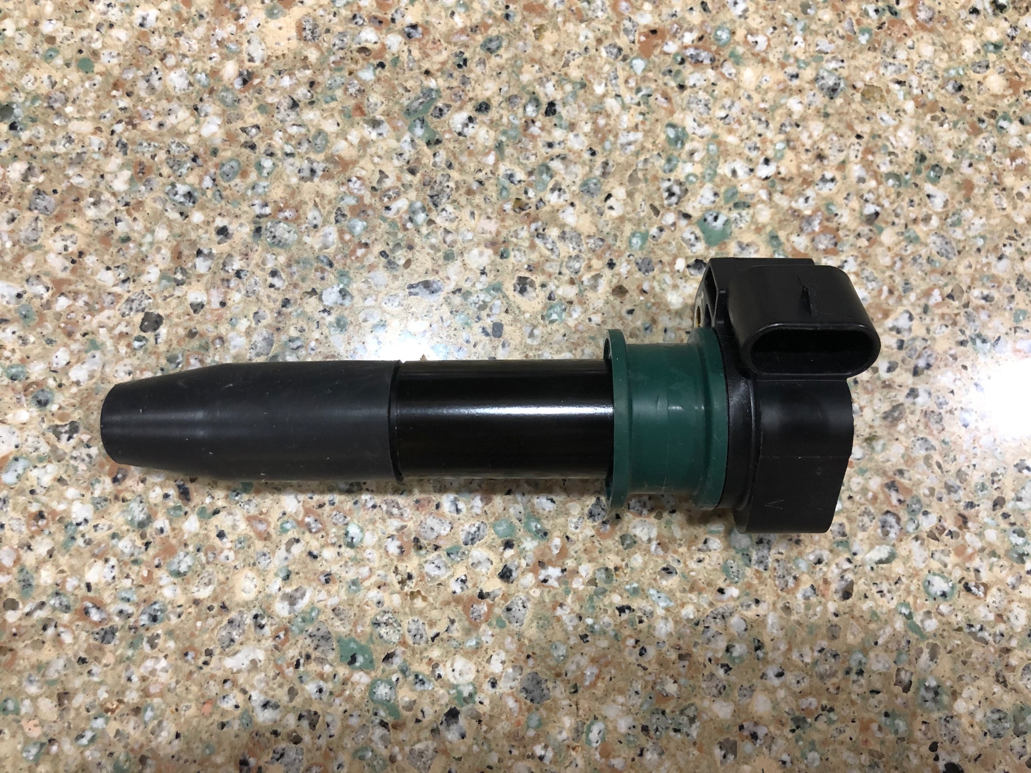 OEM WHITE TOP CADILLAC DEVILLE DTS STS XLR NORTHSTAR IGNITION COIL ON